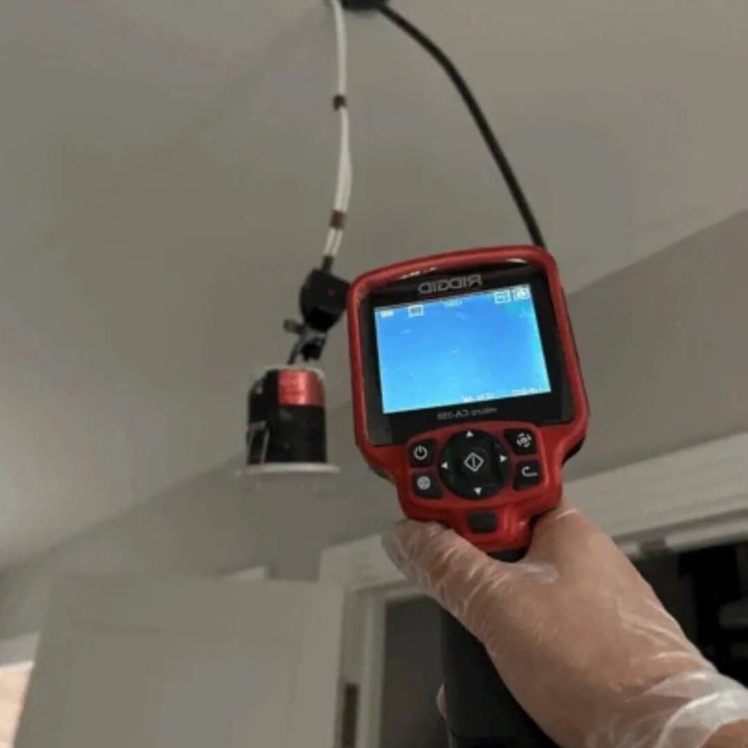 Leak detection engineer at work in Beaconsfield
